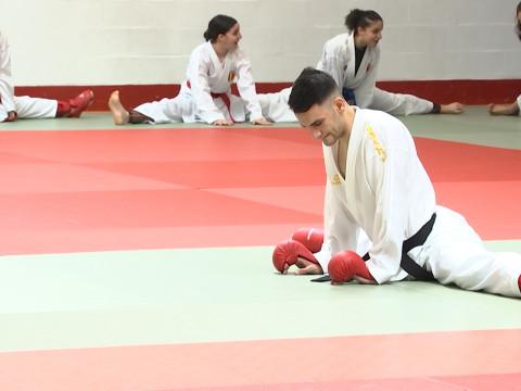 Le n°2 mondial et champion d'Afrique de karaté a donné cours à Neupré