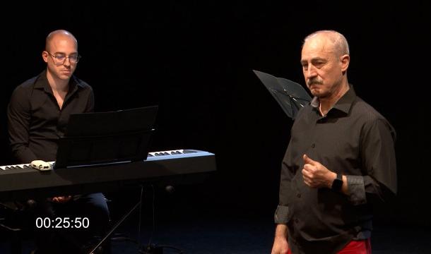Angel Ramos Sanchez interprète Devos au C.C. de Seraing