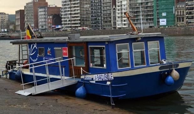 La Barquerolle : navette fluvialee pour personnes à mobilité réduite 