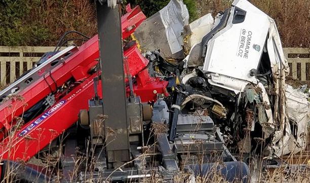 Berloz : un camion percuté par un train ! 