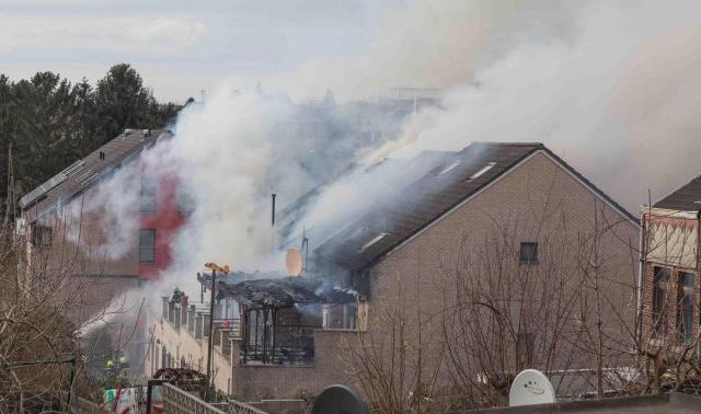 Cinq habitations touchées par un violent incendie à Liège (photos)