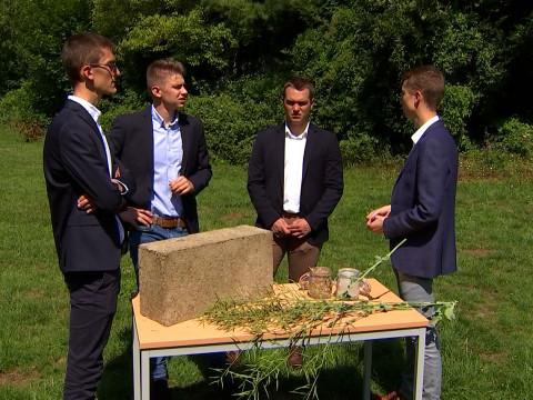 Des étudiants revalorisent de la paille de colza