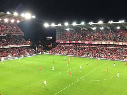 Football : le Standard interdit de transferts
