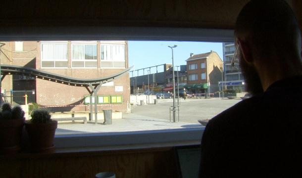 Herstal : deux chercheurs en immersion dans un container 