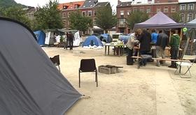 Les Indignés campent toujours sur la Place St Léonard.
