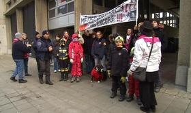 Manifestation des femmes de pompiers