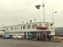 Une péniche braquée sur le canal Albert