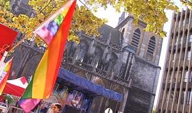 La Gay Street a pris ses quartiers sur la Place Cathédrale
