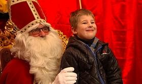 Distribution de jouets de Saint-Nicolas
