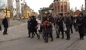 Commémoration: moment difficile pour les familles des victimes