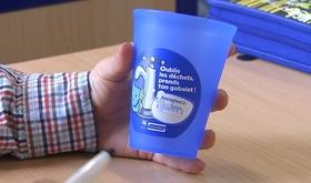 Des gobelets et cruches gratuits pour les écoles