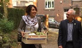 La députée Morreale distribue pommes et poires