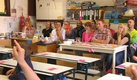 Ecole primaire : les parents assistent à une leçon