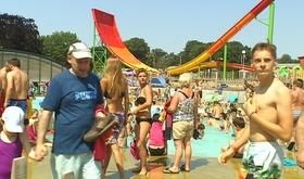 Canicule: le parc aquatique de l'Hirondelle à Oteppe pris d'assaut