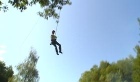 Hamoir: le parc aventure The Rock propose le free jump