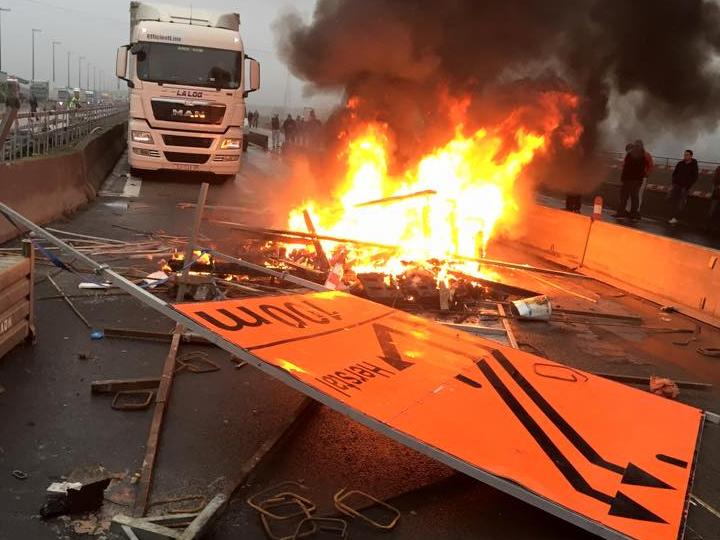 Grève FGTB en province de Liège : autoroutes bloquées