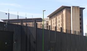 Prisons : Lantin poursuit la grève