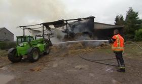 Tinlot: incendie dans un hangar agricole
