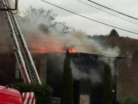 Important incendie à Antheit : le feu est maîtrisé (update) . 