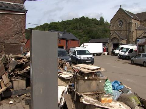 Inondations: après quatre semaines, la situation est loin d'être revenue à la normale