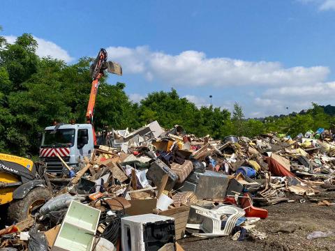 L'évacuation des déchets s'organise