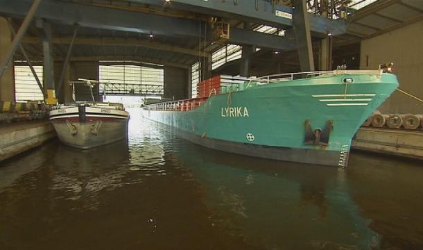 La darse couverte de l'Ile Monsin : un outil important du port de Liège 