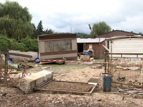 Le camping du Domaine du Pont de Méry en cours de démolition