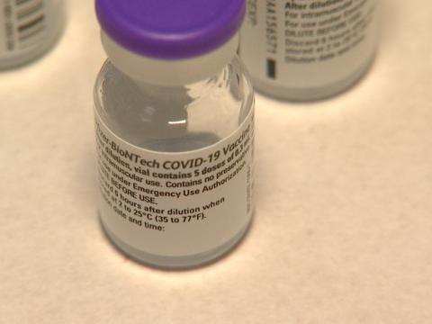 Transit du vaccin au compte goutte