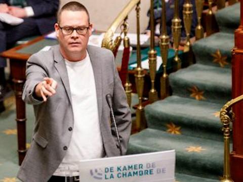 Le PTB premier parti de Wallonie selon un sondage à la sortie des urnes