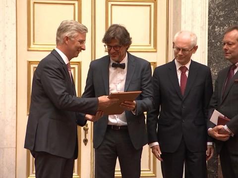 Le Roi Philippe a remis le prix Francqui au neurologue Steven Laureys
