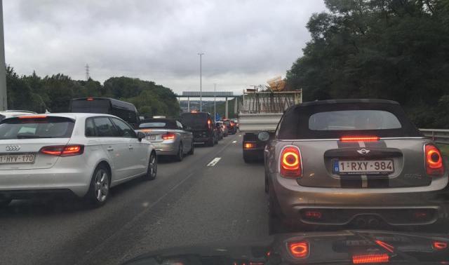 Le travailleur liégeois, inséparable de sa voiture !