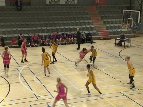 Les Panthers font leur entrée dans le top 3