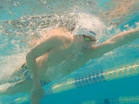 Lucas Henveaux: la natation dans le sang  