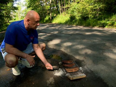 Luigi, le spécialiste de la pêche en nids de poule