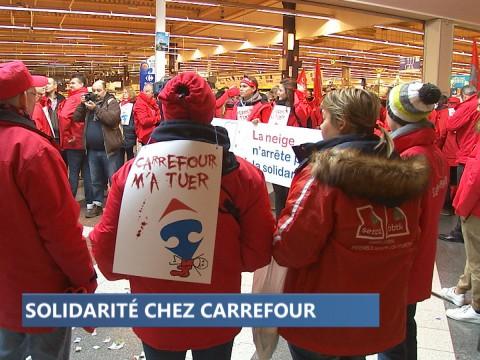 Manifestation devant le Carrefour Belle Ile