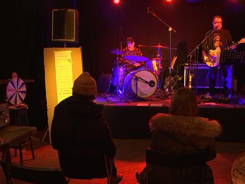 Manifestation Still standing for culture: un an de mesures de fermeture
