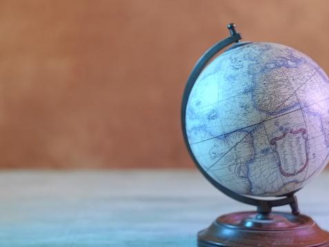 Où part-on en vacances et par quels moyens ?