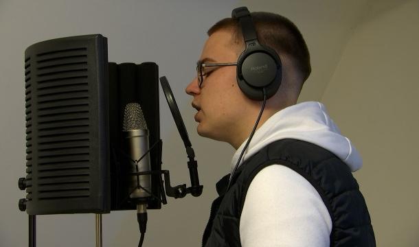 Passe à la maison d'Engis: les jeunes inaugurent leur studio rap