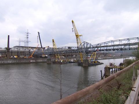 Passerelle heurtée : une réouverture plus tôt que prévu