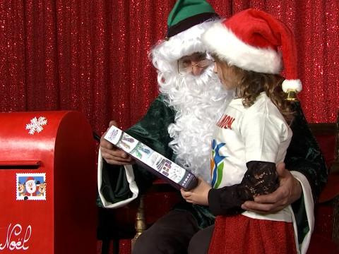 Le "Père Noël vert" gâte 300 enfants