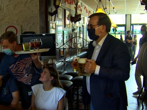 HORECA  à l'intérieur, tout le monde s'y met !