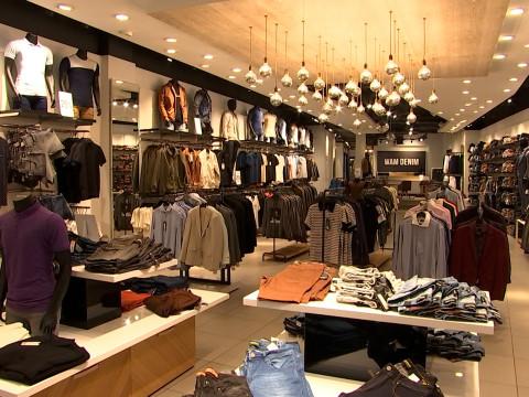 Soldes d'été: le retour du "shopping plaisir" dans les magasins