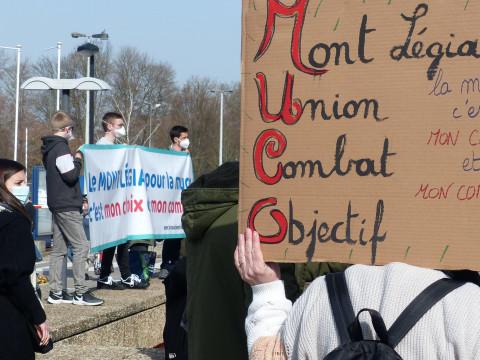 Suspension de la décision de concentrer l'ensemble de l'activité "muco" sur le site du CHR