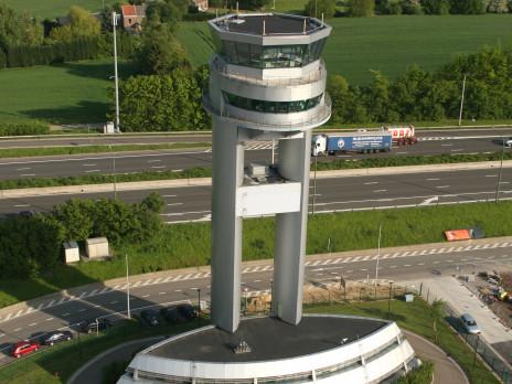Tour de contrôle numérique pour les aéroports wallons: la meilleure option, selon Crucke