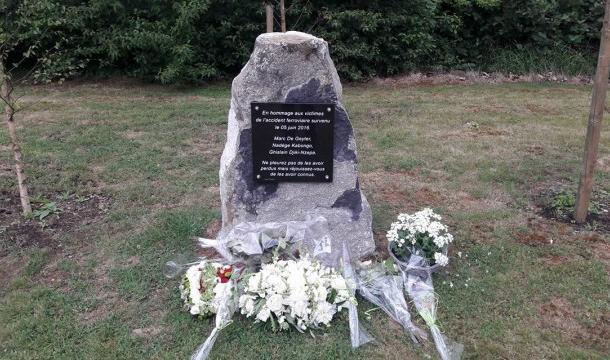 Une stèle pour le premier anniversaire de l'accident de train à St Georges