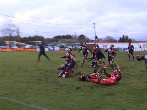 Zapping sports: Stockay et les joies du combat de boue 