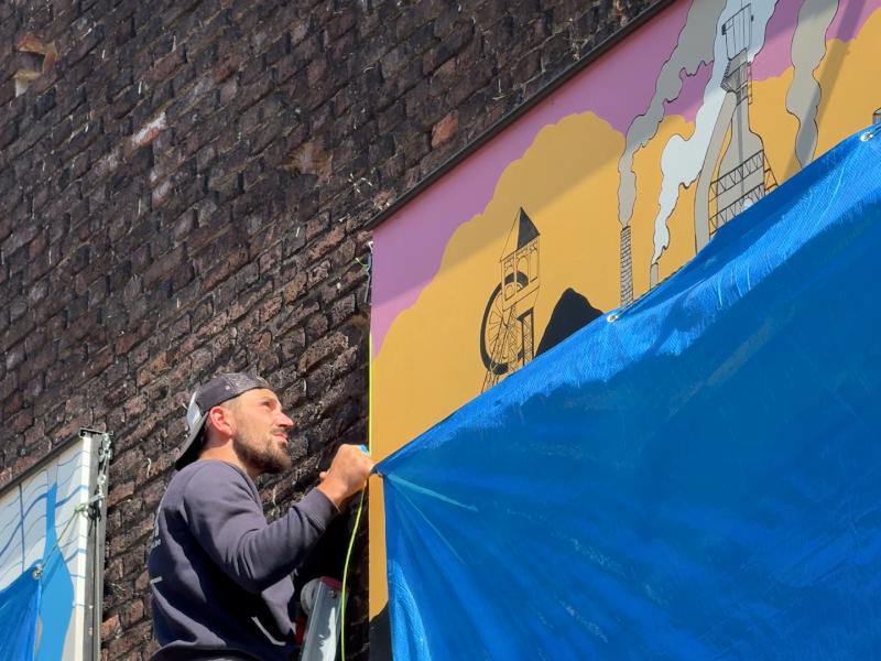 Une nouvelle fresque à Huy pour commémorer les 80 ans de l’immigration italienne