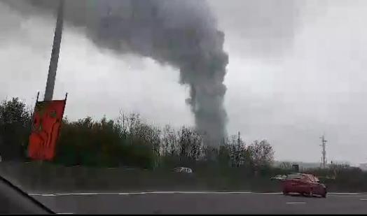 Incendie et important dégagement de fumée chez Van Gansewinkel Recydel (vidéos)