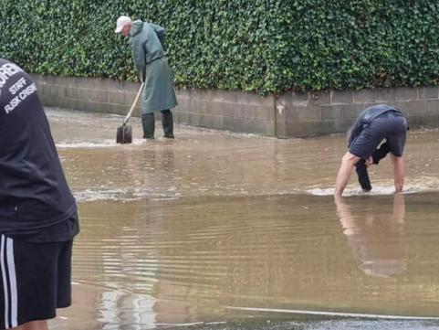 De nombreuses voiries inondées et une distribution de sacs de sable à Waremme