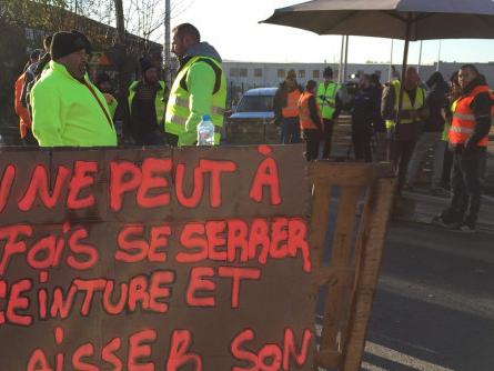 Les gilets jaunes ont bloqué la E25 à Lixhe durant la nuit